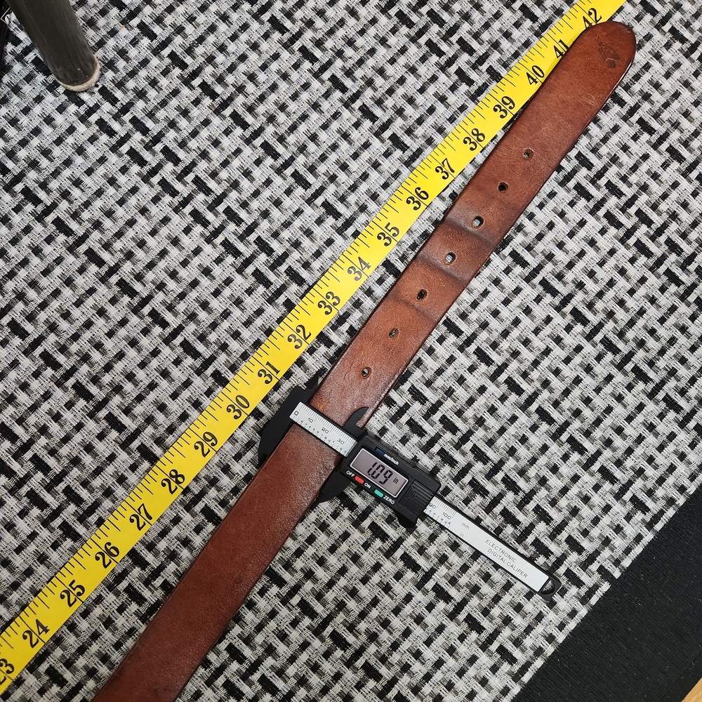 Genuine Leather Men's Brown Belt With bronze-tone finish Buckle - Picture 8 of 8